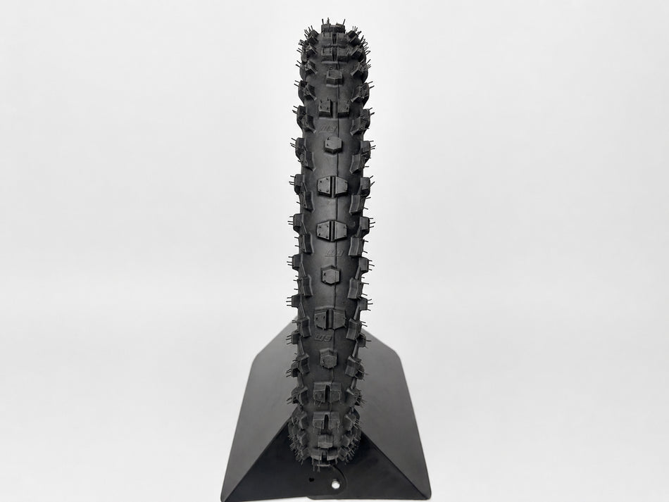 Warp 9 MXE-9 tread pattern