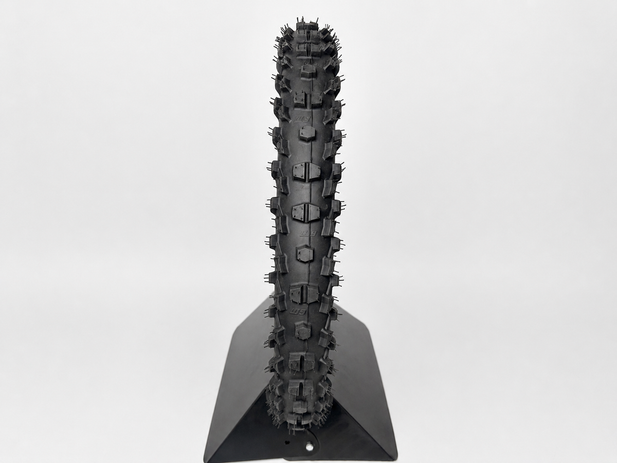 Warp 9 MXE-9 tread pattern