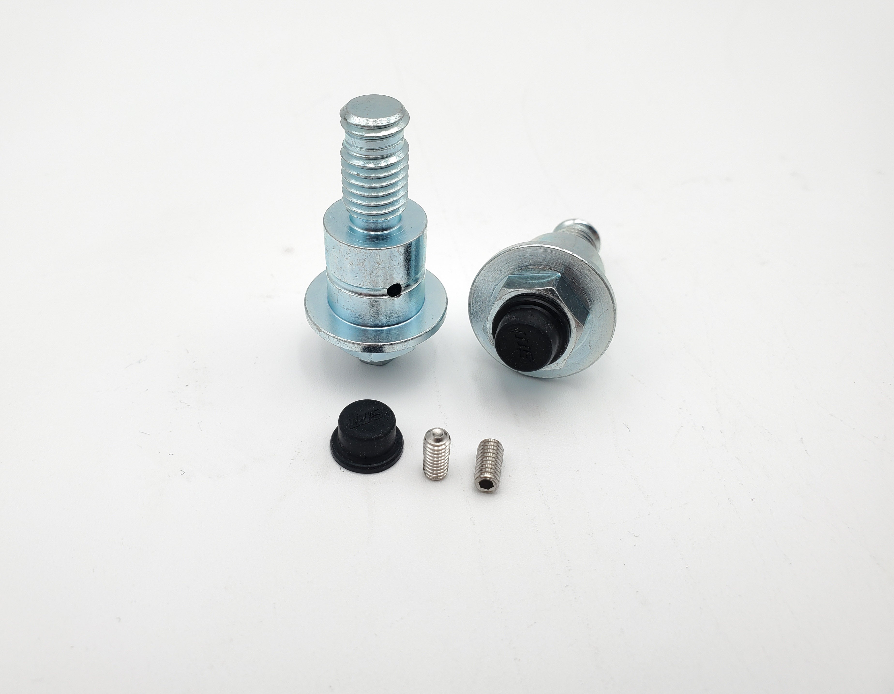 Ultra Bee Triangle Pivot Bolt Kit – Warp9Racing